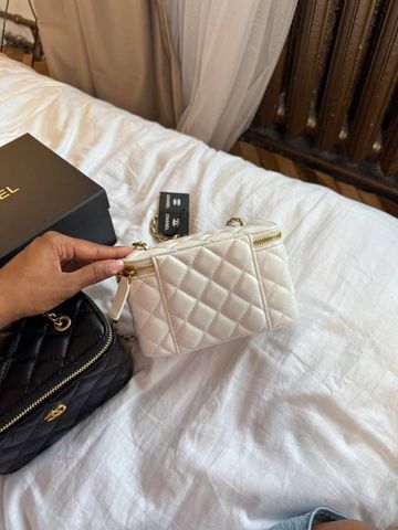 Chanel сумка-vanity стьобана біла MERI-BAG-CHA-006 фото