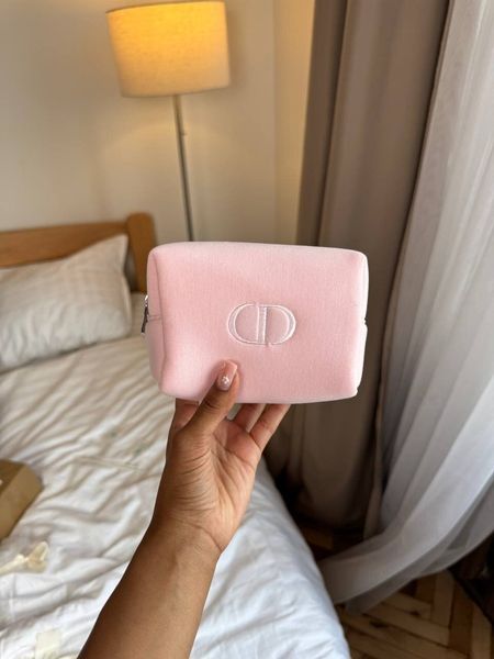 Dior косметичка рожева Beaut&eacute; MERI-POU-DIO-001 фото