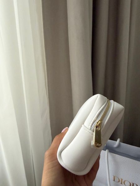 Dior косметичка біла з логотипом CD MERI-POU-DIO-003 фото